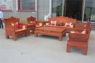 選購(gòu)紅木沙發(fā) 種類、特點(diǎn)與銷售建議